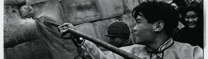 Wang Jin, Ice · 96 Central Plains (1996), performance and installation. Courtesy of the artist.